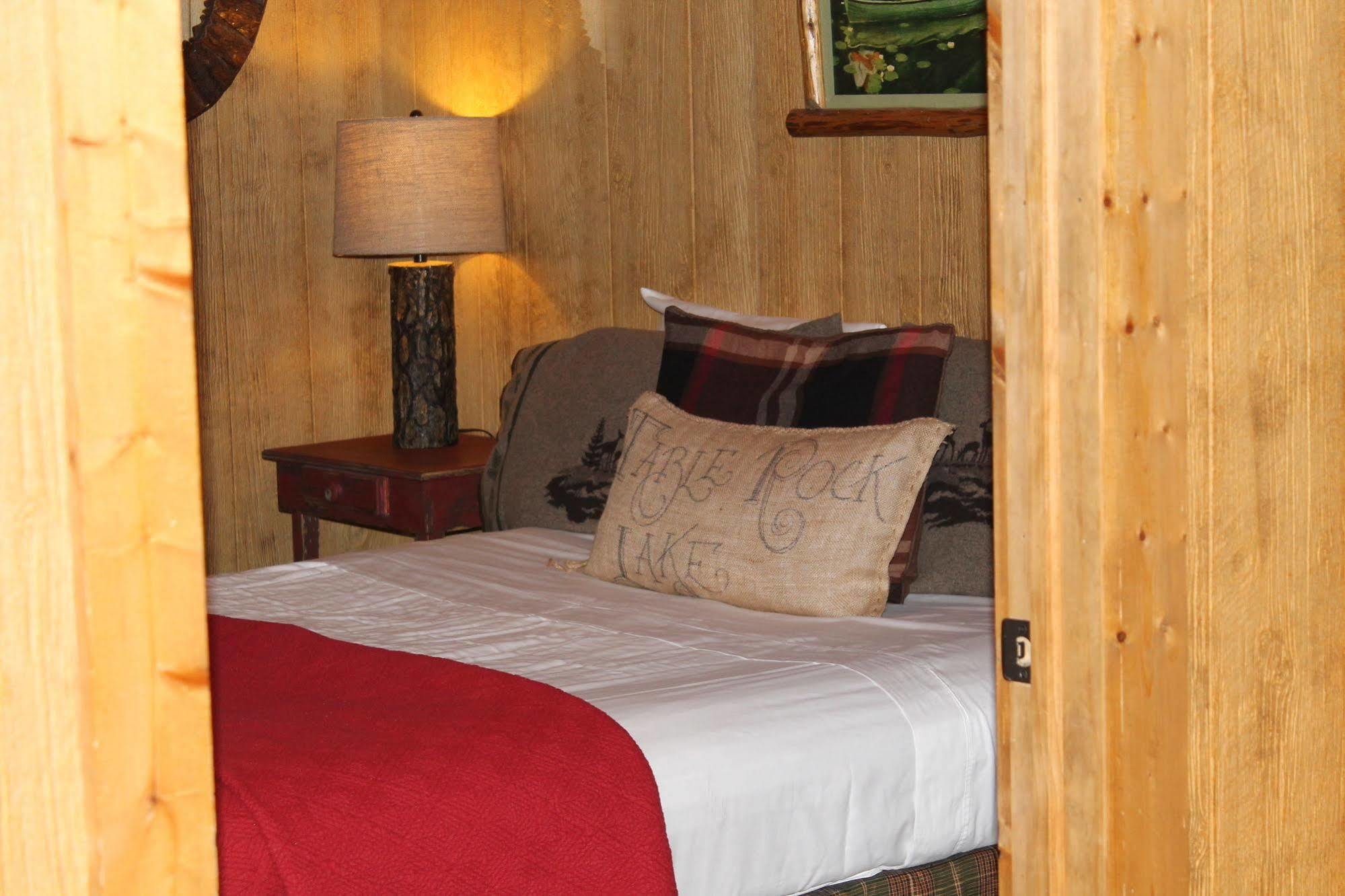 Bear Creek Lodge Cabin Resort Reeds Spring Esterno foto