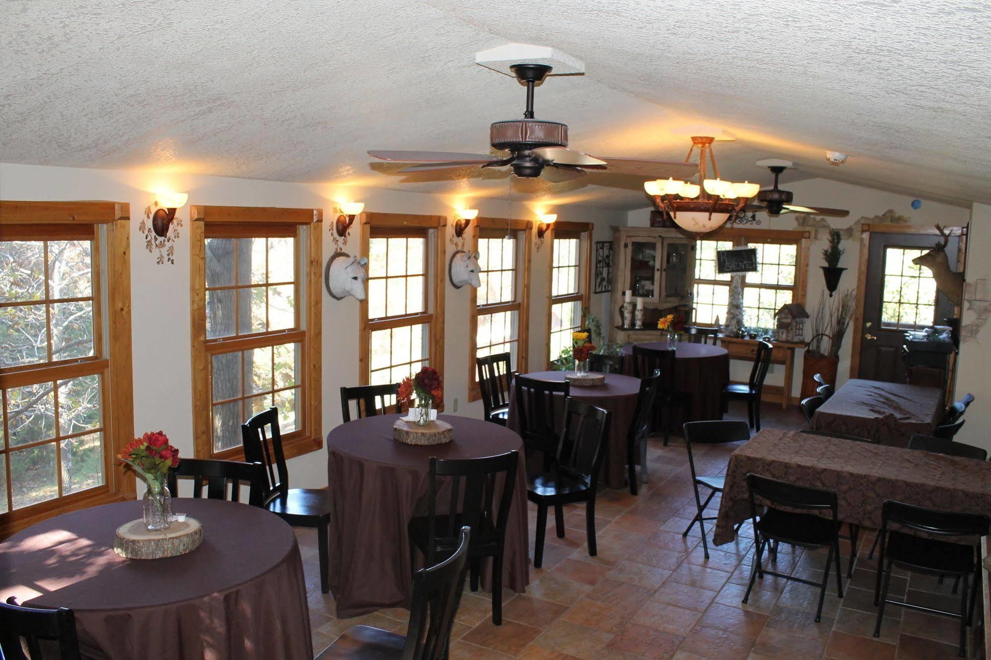 Bear Creek Lodge Cabin Resort Reeds Spring Esterno foto